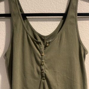 Green button tank
